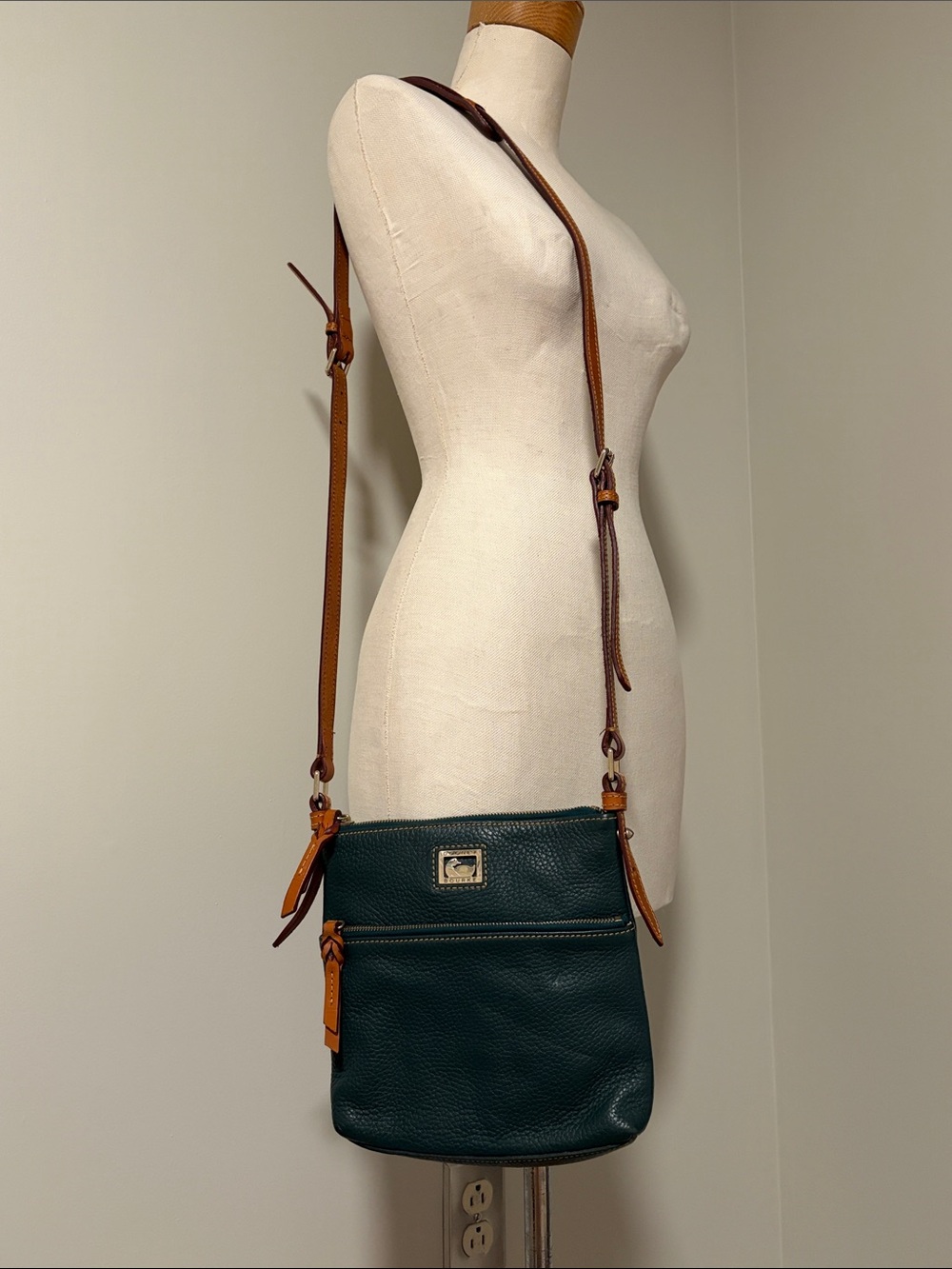 Dooney & Bourke Pebble Grain Crossbody in Forest & British Tan